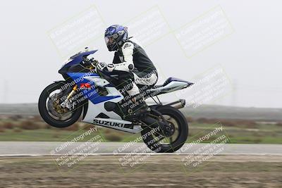 media/Nov-30-2025-TrackDaz (Sun) [[d8b22663df]]/B Group/Session 5 (Wheelie Bump)/